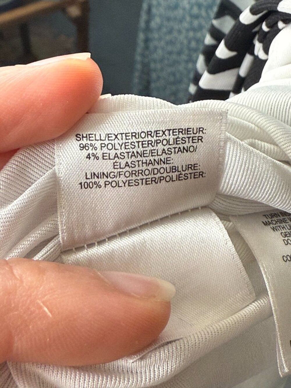 Black & White Abstract Print Sleeveless Asymmetrical Hem Modern Chic Midi Dress - Picture 5 of 9